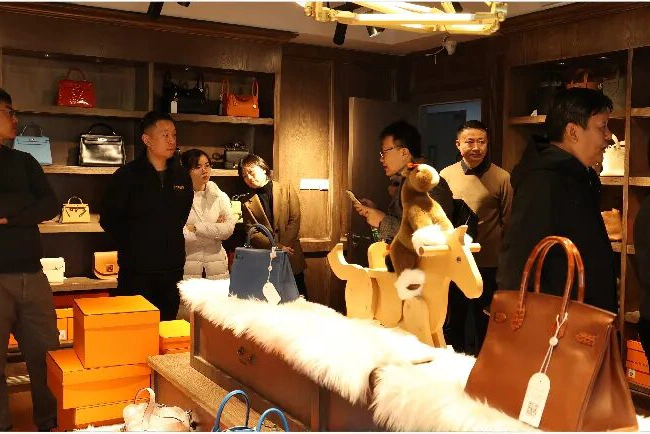 商务部流通业发展司、中国旧货业协会领导携二奢企业代表走访中古优品，举行旧货流通调研座谈会
